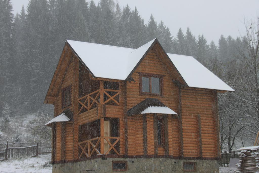 Sadyba Kazkove Dzherelo Verkhovyna Esterno foto